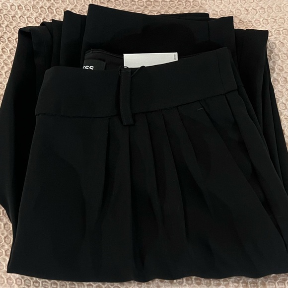 Express Pleated High Waisted Ankle Pant - Picture 3 of 10